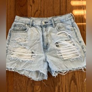 American Eagle Distressed Women’s Shorts Size 6